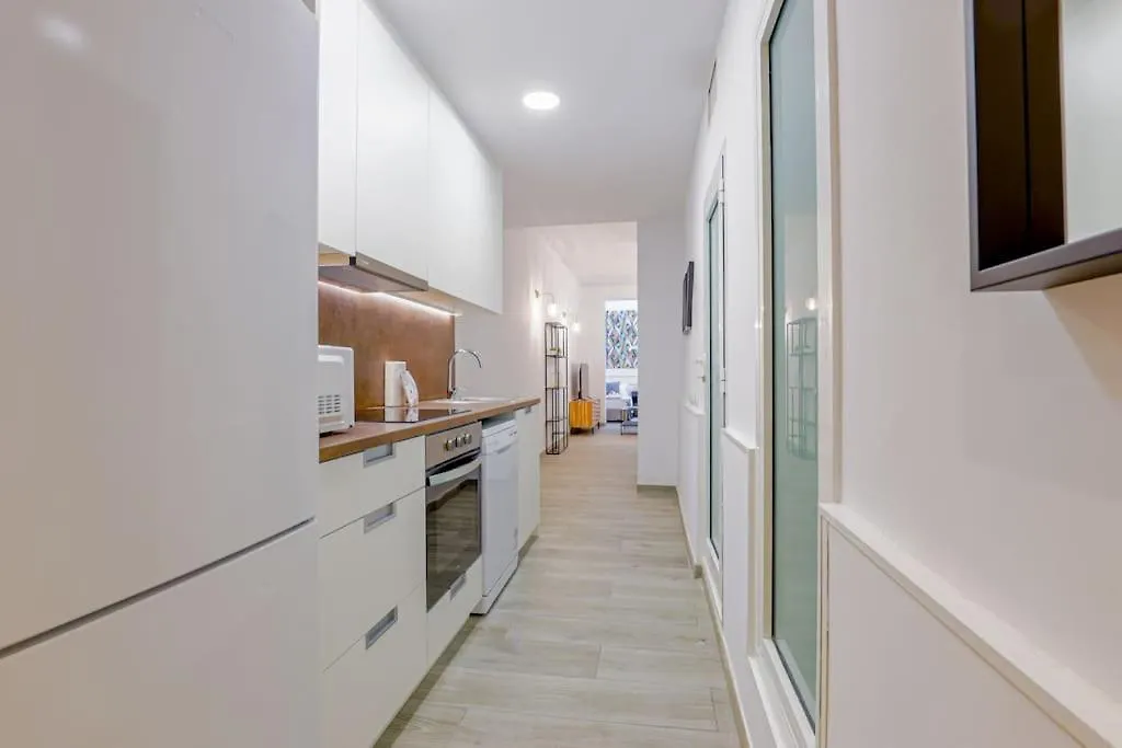 Alcam Books B Apartment Barcelona Spain
